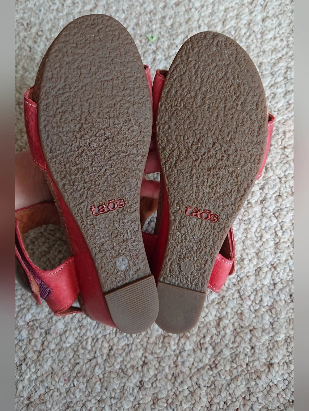 Taos Footwear the Carousel 3 Leather Ornamented Wedge Sandals in read size 7.5